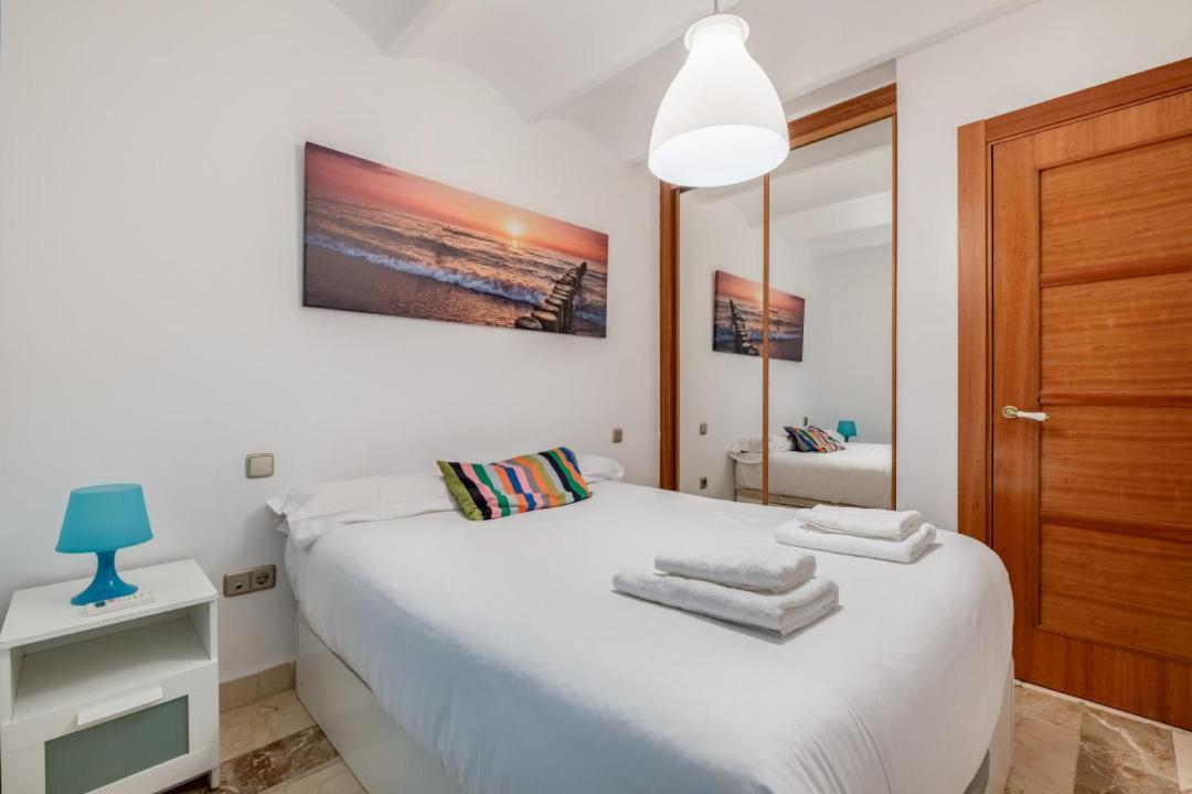 2 Bedroom 1 Bathroom Furnished - Sol - Cozy Vintage - Mintystay Madrid Exteriör bild